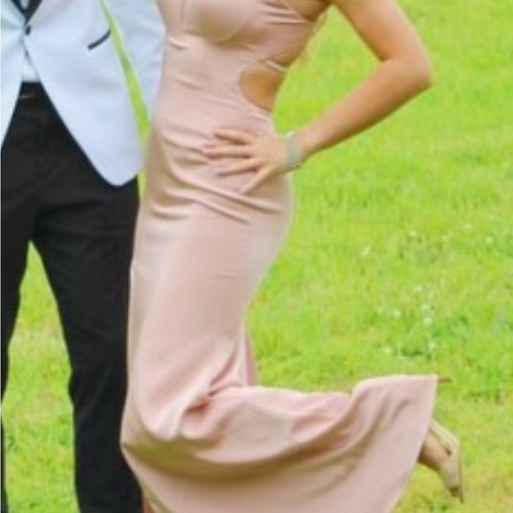 La Femme Dresses & Skirts - La femme formal dress